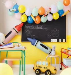 Bunte Luftballons mit Girlande