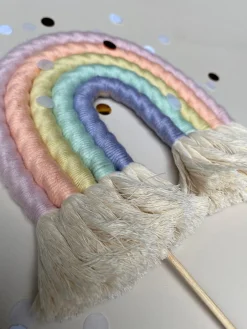 Regenbogen Makramee Caketopper Bunt